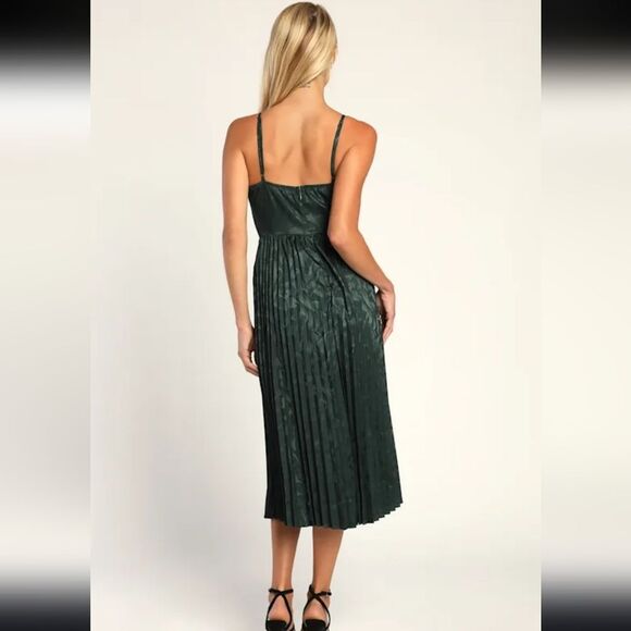 Lulu's Forest Green Midi Dress - Picture 5 of 10